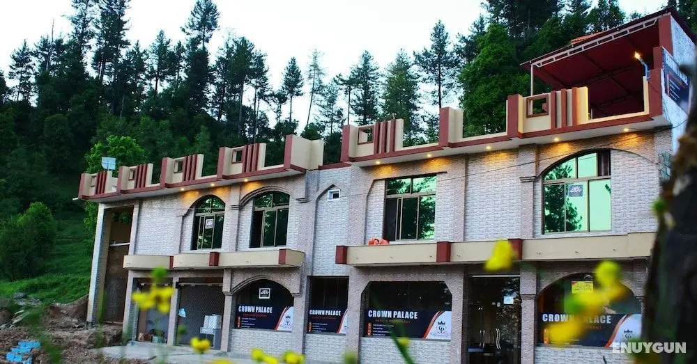 Crown Palace Hotel And Restaurant - Dış Mekan