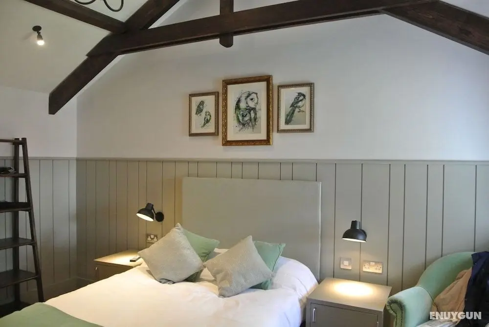 The Crown Pub Dining Rooms - Öne Çıkan Resim