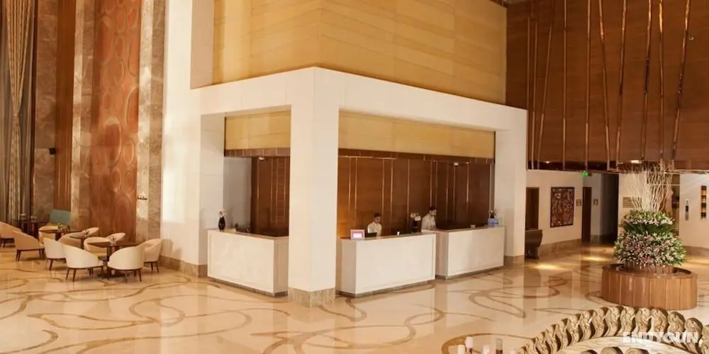 Crowne Plaza Hotel New Delhi Okhla, an IHG Hotel - Lobi