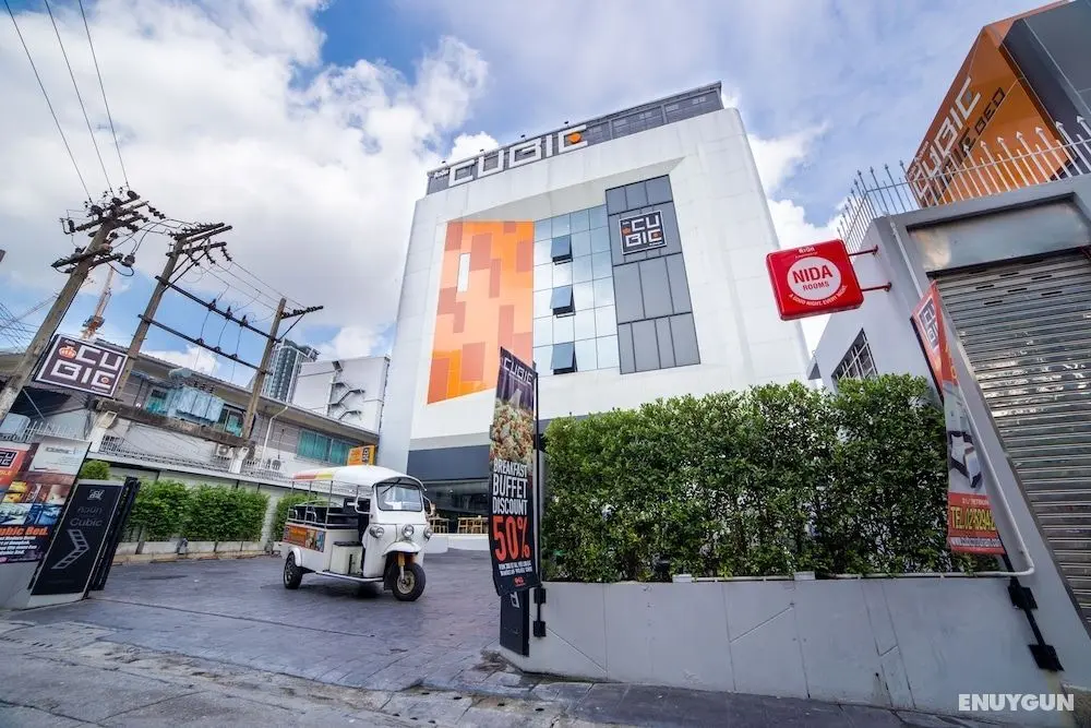 Cubic Bed Pratunam - Hostel - Dış Mekan