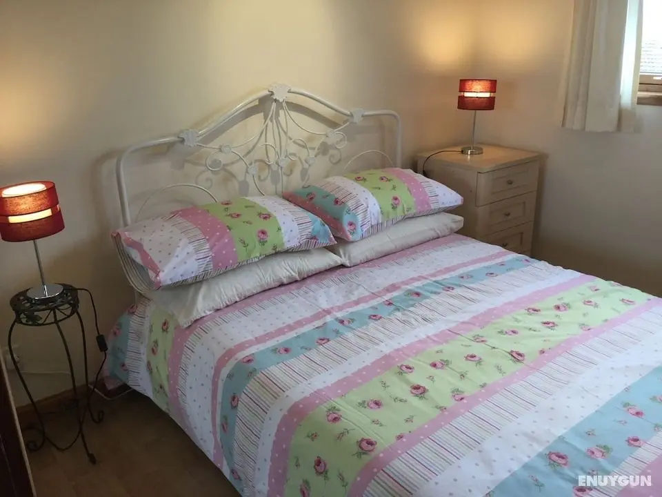 The Culloden is a Comfortable two Bedroom Apartment That Sleeps Four Adults - Öne Çıkan Resim