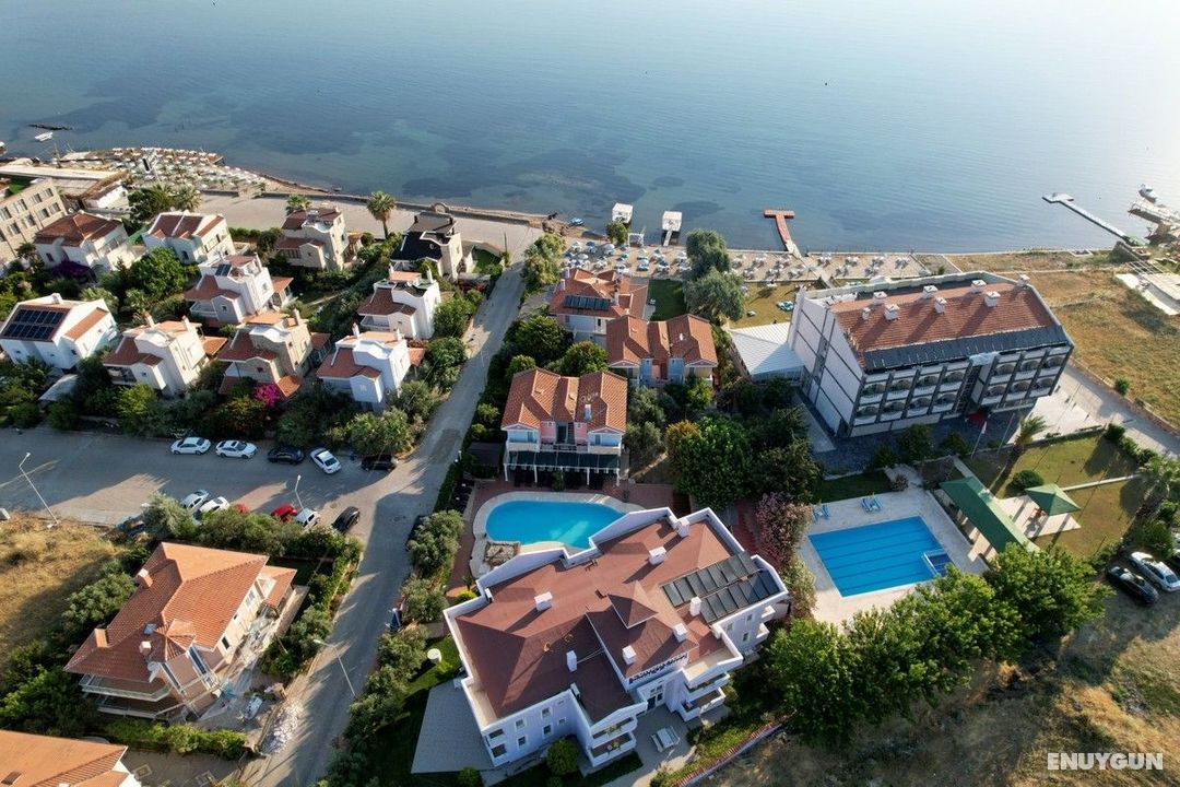 Cundavilla Hotel & Suites