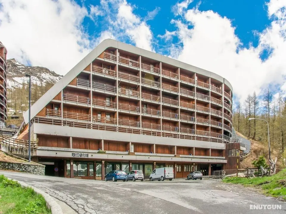 Cushy Apartment in Cervinia near Supermarket - Öne Çıkan Resim