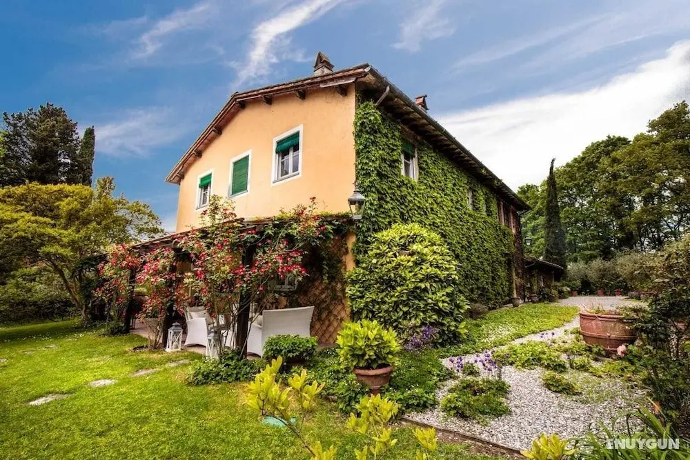Villa D Amico Charming Indulgence Overlooking Lucca Town Centre - Oda
