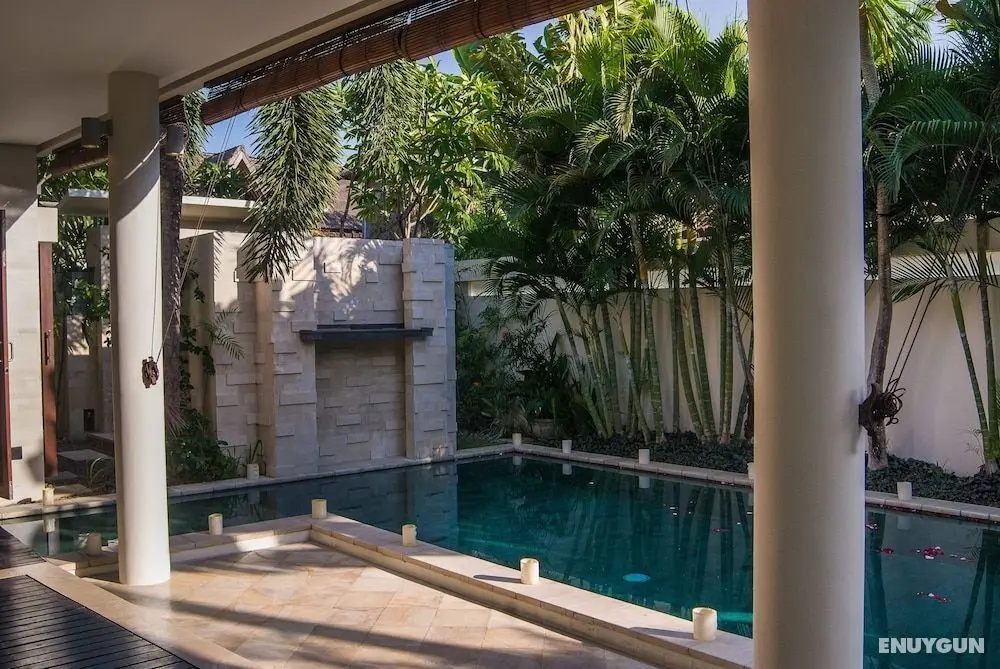 D&G Villa Seminyak - Havuz