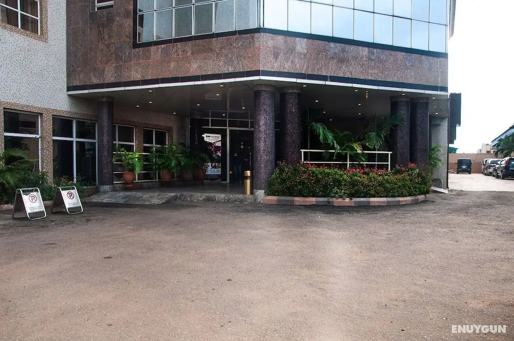 D Palms Airport Hotel - Dış Mekan