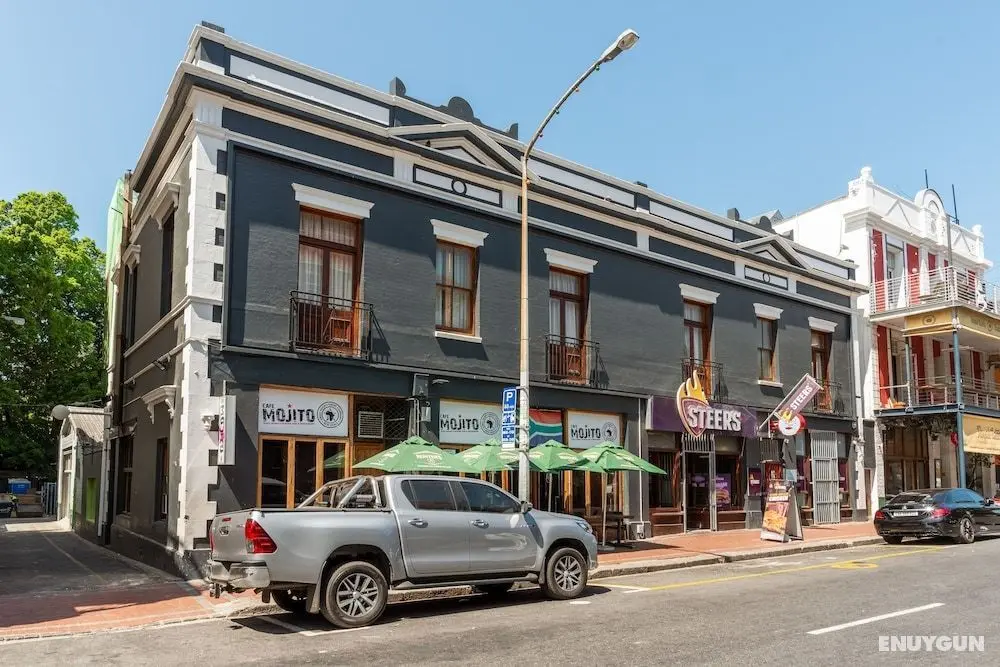 Daddy Long Legs Self Catering Apartments - Dış Mekan