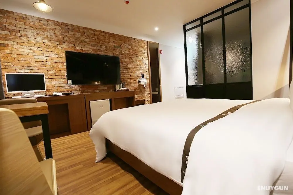 Daejeon Sintanjin Naru Motel - Oda