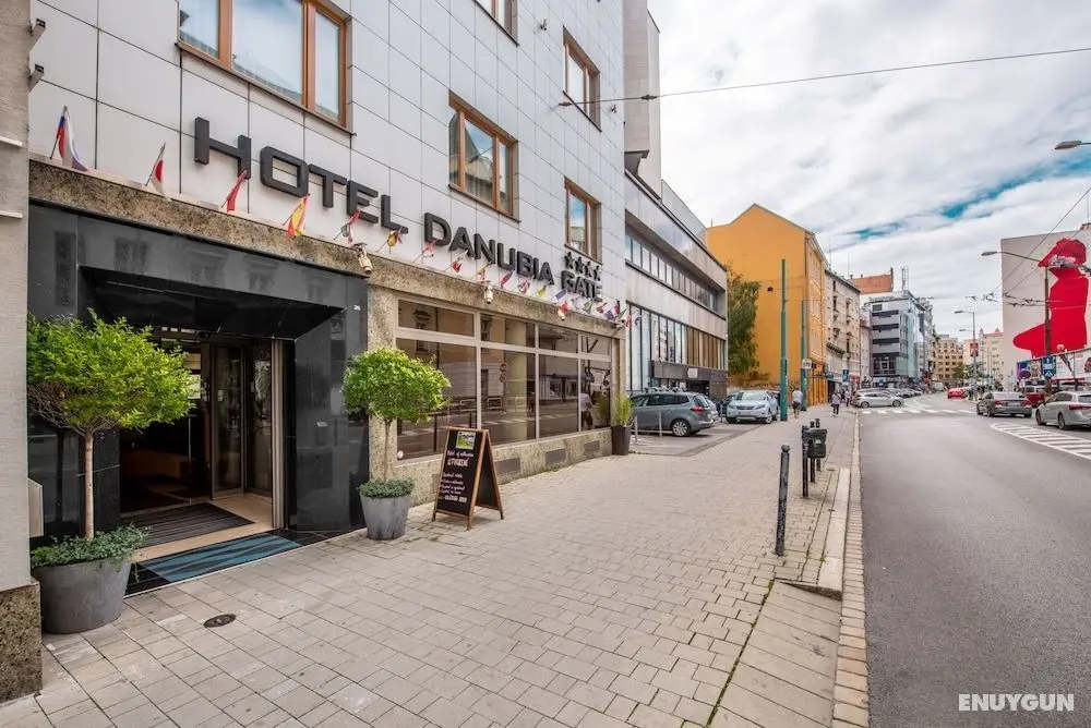 Hotel Danubia Gate - Oda Manzaraları