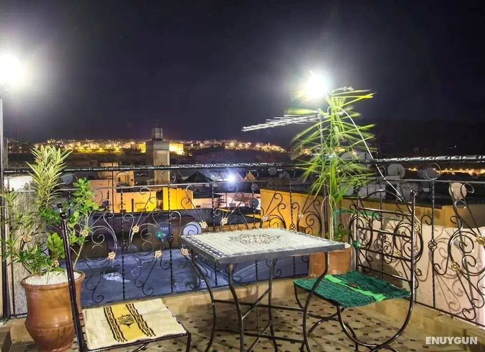 Dar el Mathaf - Dış Mekanlar
