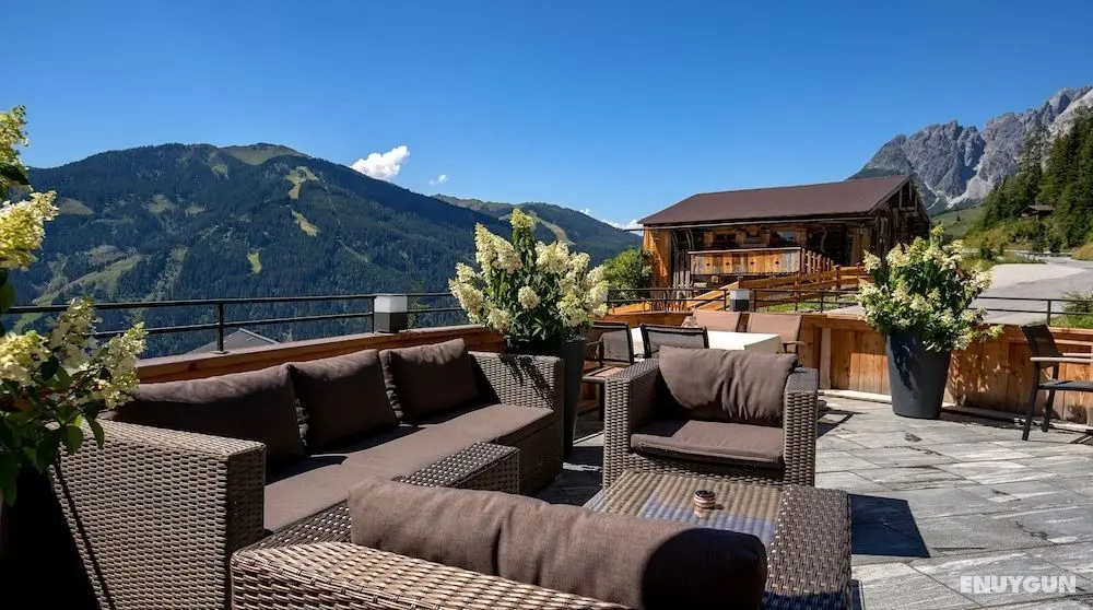 Das Grünholz Aparthotel - Dış Mekanlar