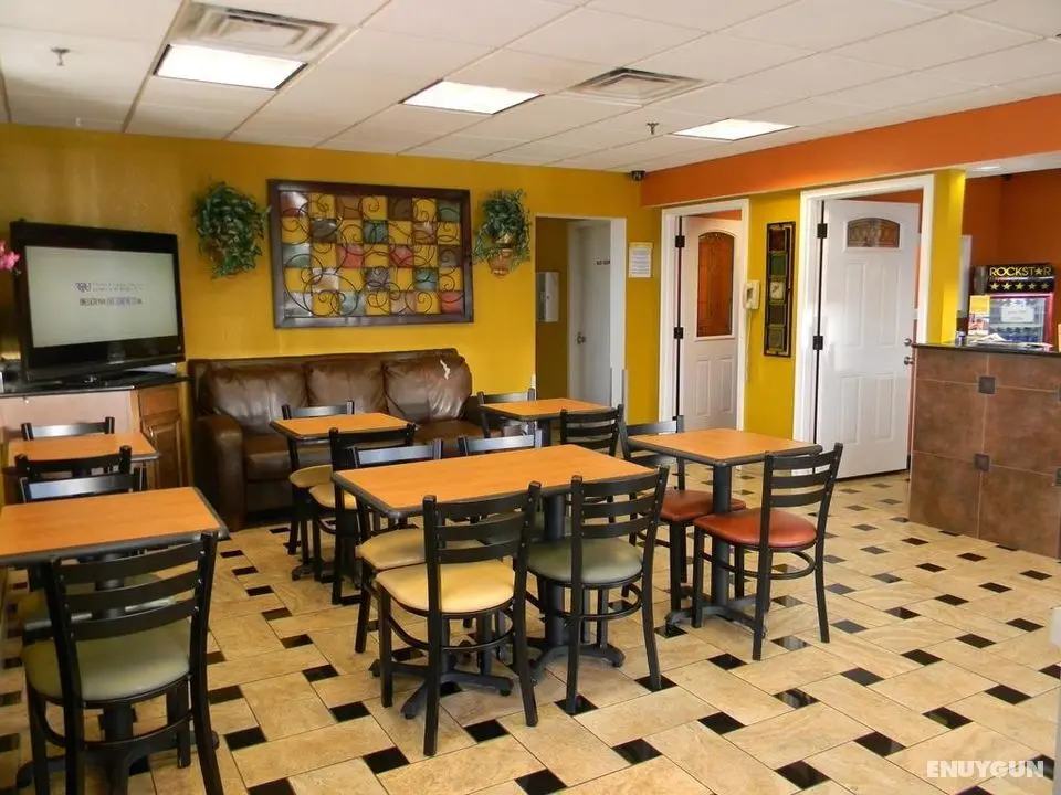 Days Inn by Wyndham Airport Nashville East - Genel