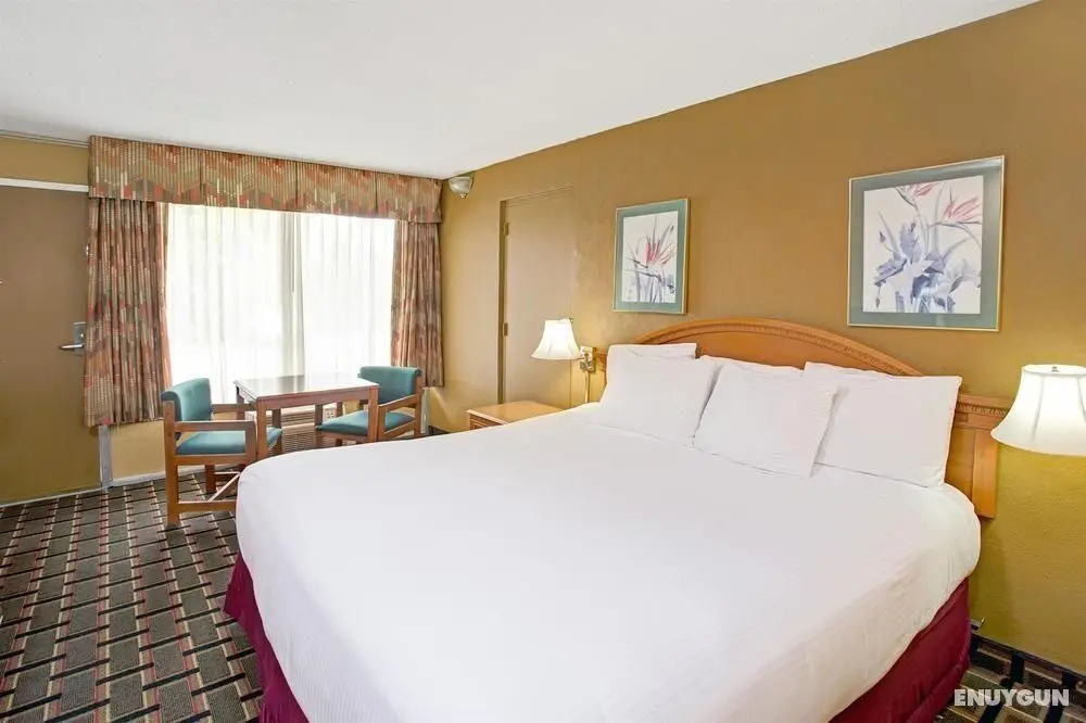 DAYS INN SUITES BY WYNDHAM CHARLESTON AIRPORT WEST - Genel