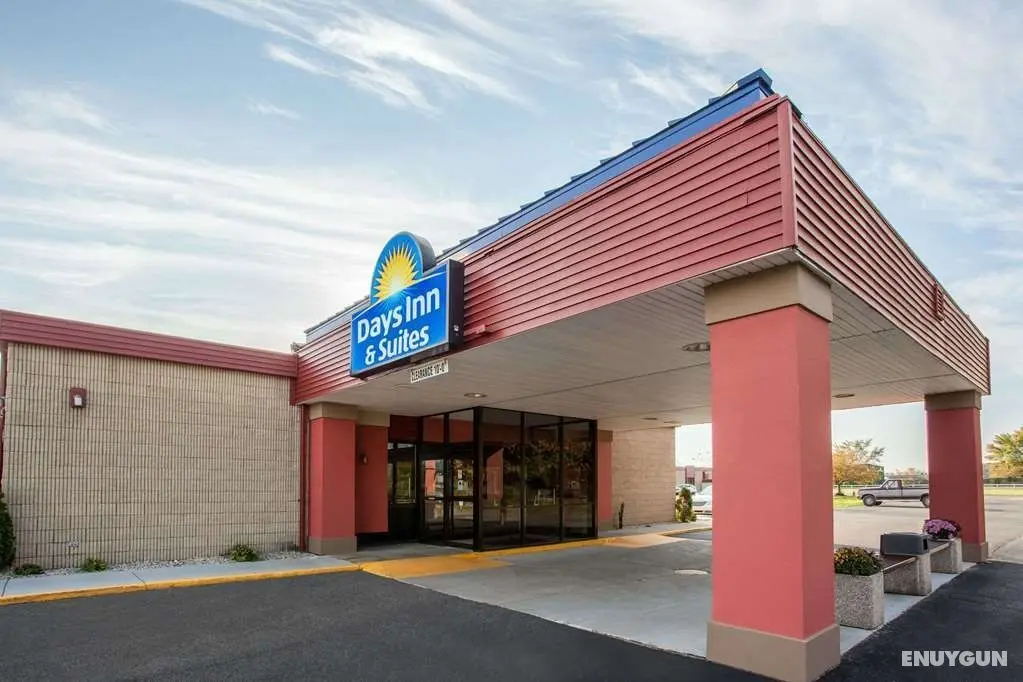 Days Inn & Suites by Wyndham Mt Pleasant - Genel