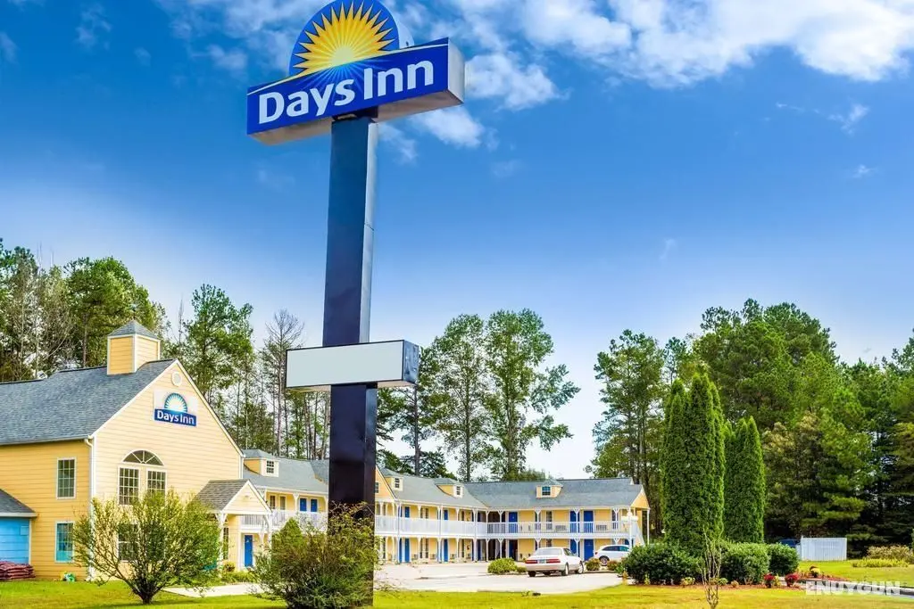 Days Inn by Wyndham Cornelia - Genel