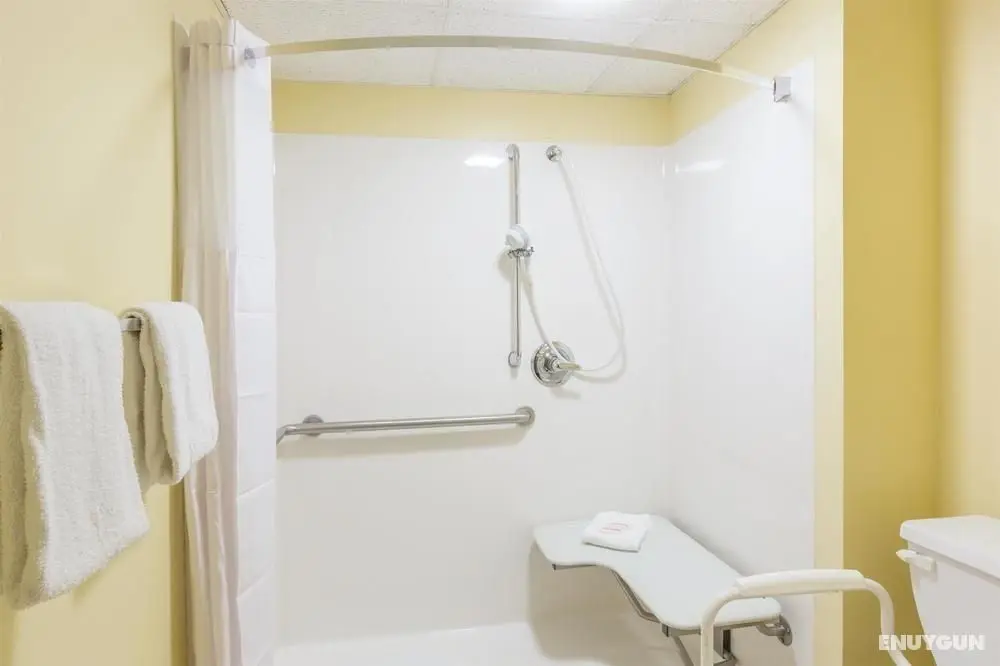 Days Inn by Wyndham East Stroudsburg - Genel