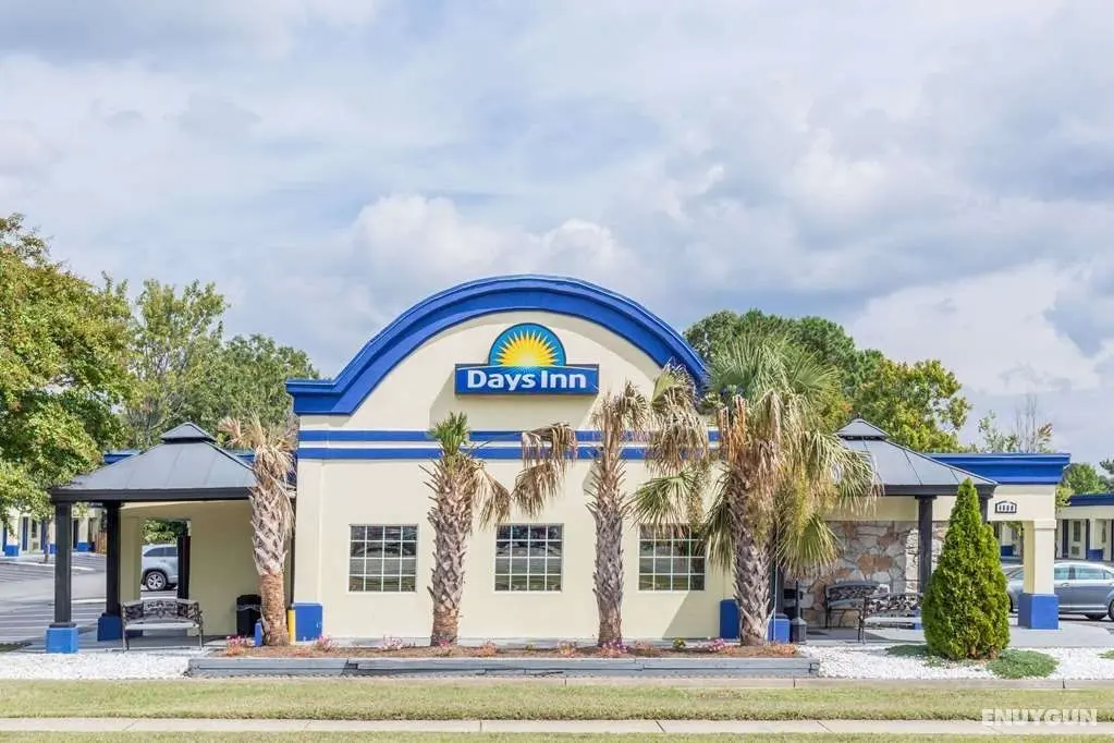 Days Inn by Wyndham Virginia Beach Town Center - Genel