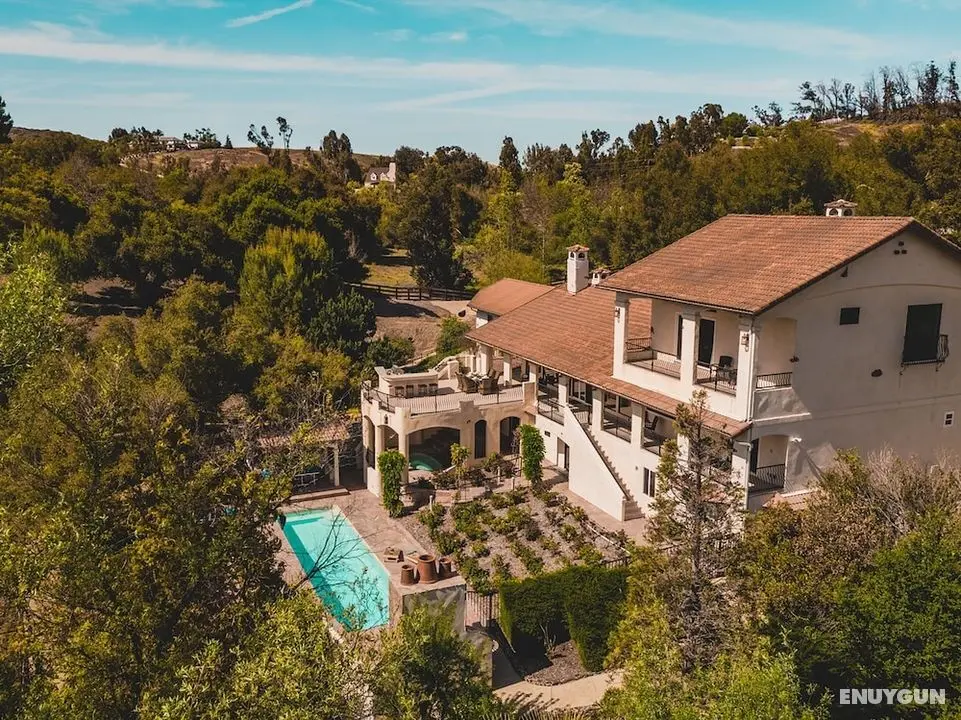 De Luz by Avantstay 5 Acre Estate w/ Lake, Pool & Hot Tub - İç Mekan