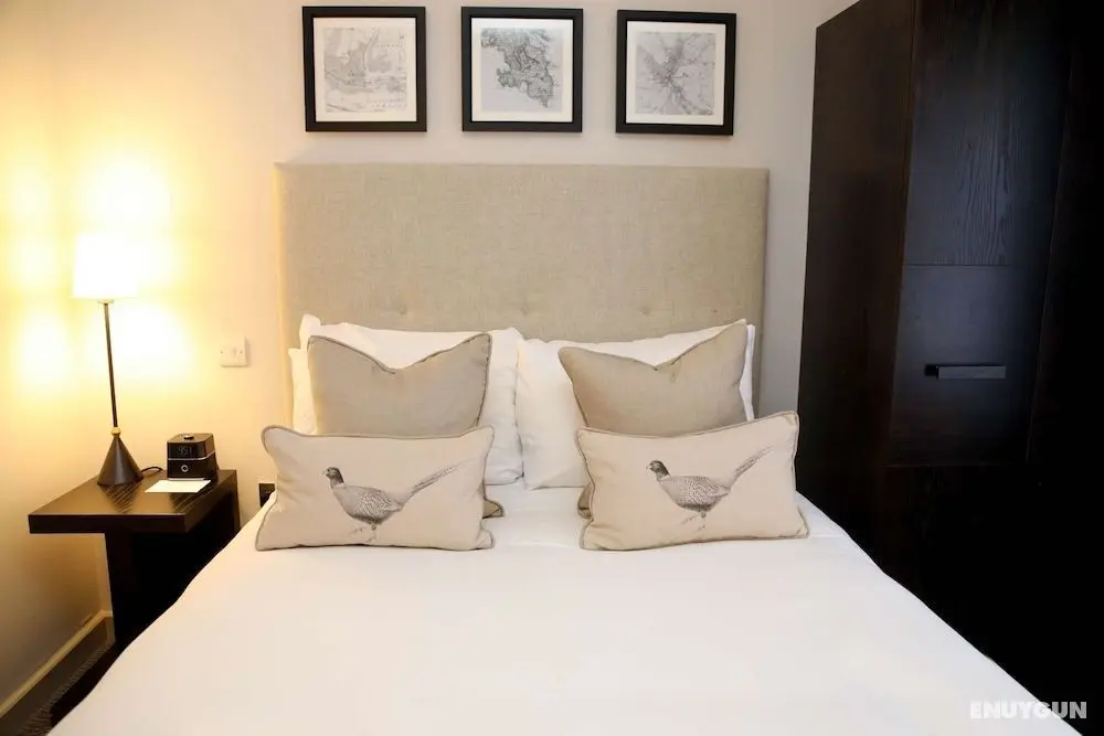 De Vere Latimer Estate - Öne Çıkan Resim