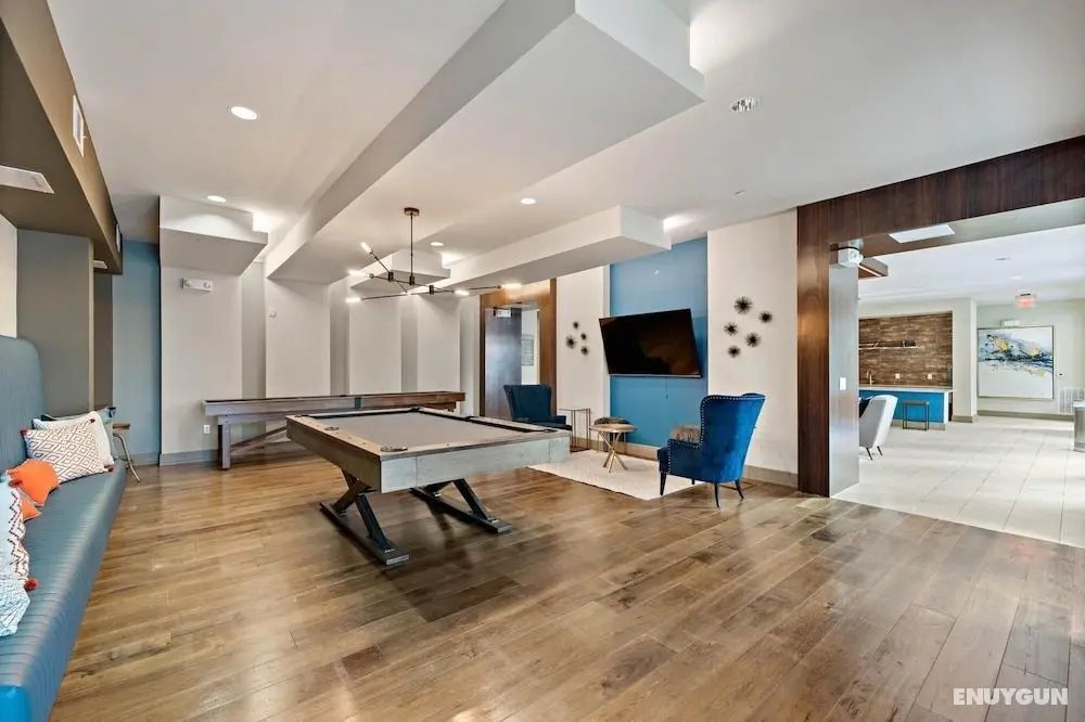 Deep Cleaned Modern 2BR Apt Downtown Location - Oda