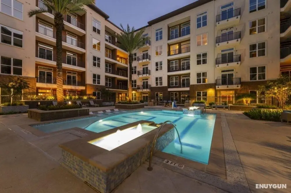 Deep Cleaned Modern 2BR Apt Downtown Location - Oda