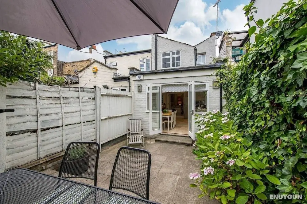 Delightful 2 Bed House in Stylish Fulham - Oda Düzeni