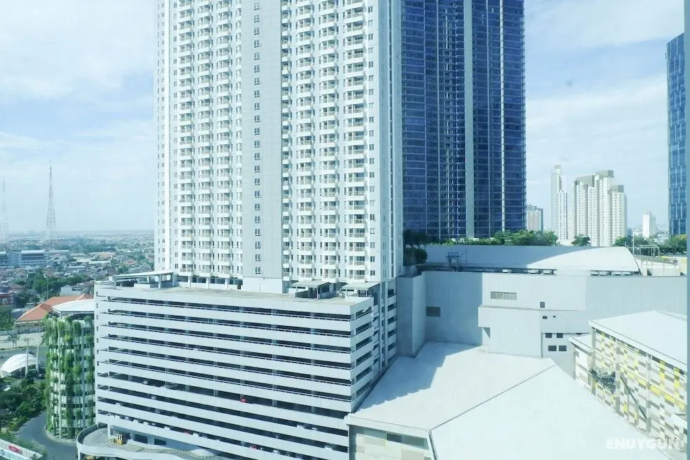Delightful Luxurious Studio Apartment Connected to Pakuwon Mall at Supermall Mansion - Dış Mekan