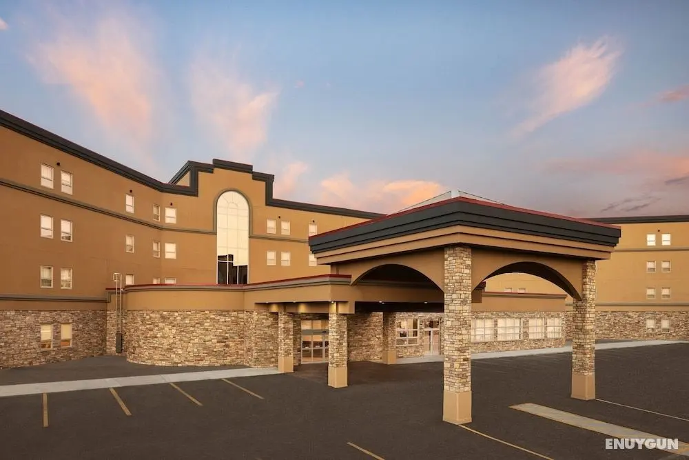 Delta Hotels by Marriott Grande Prairie Airport - Misafir Tesisleri ve Hizmetleri