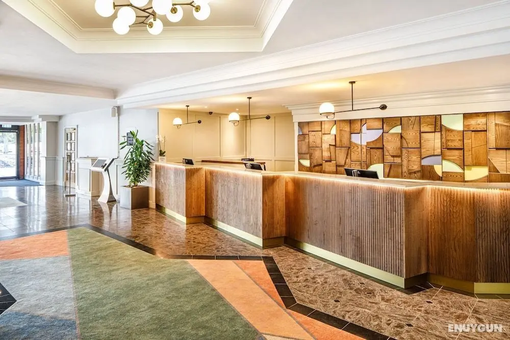 Delta Hotels by Marriott Warwick - Lobi