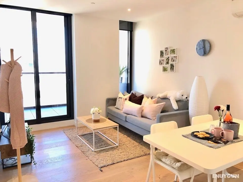 Deluxe and Brand New Lakeside Apartment - Öne Çıkan Resim