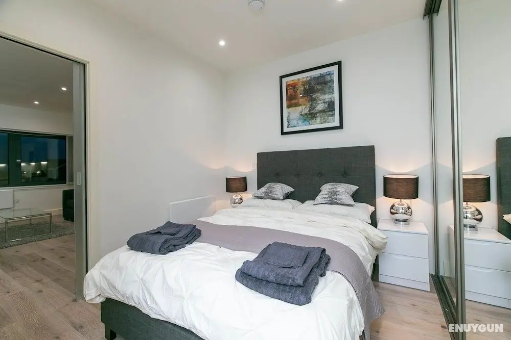 Deluxe Heathrow Apartments & Parking - Öne Çıkan Resim