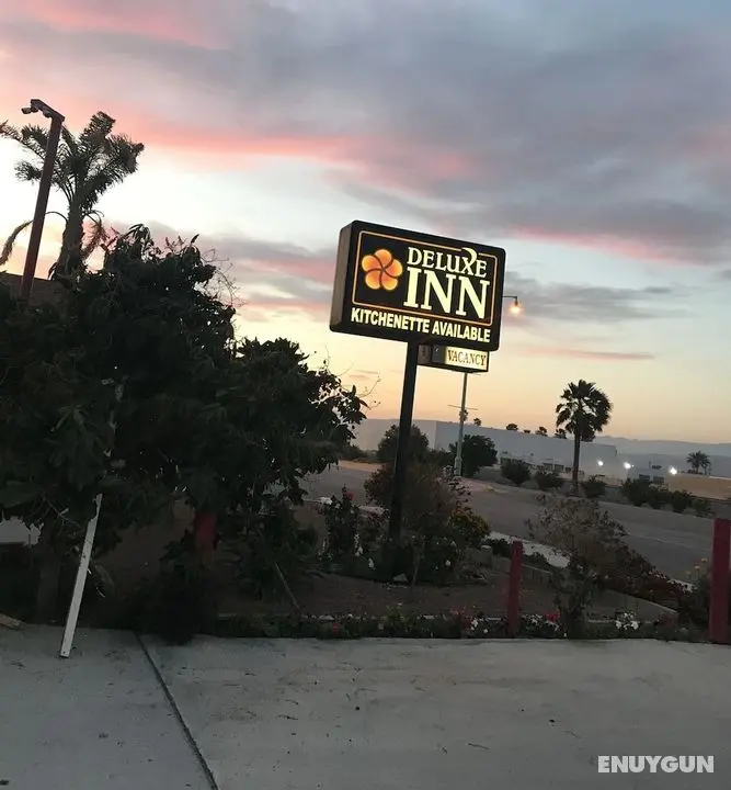 Deluxe Inn - Öne Çıkan Resim