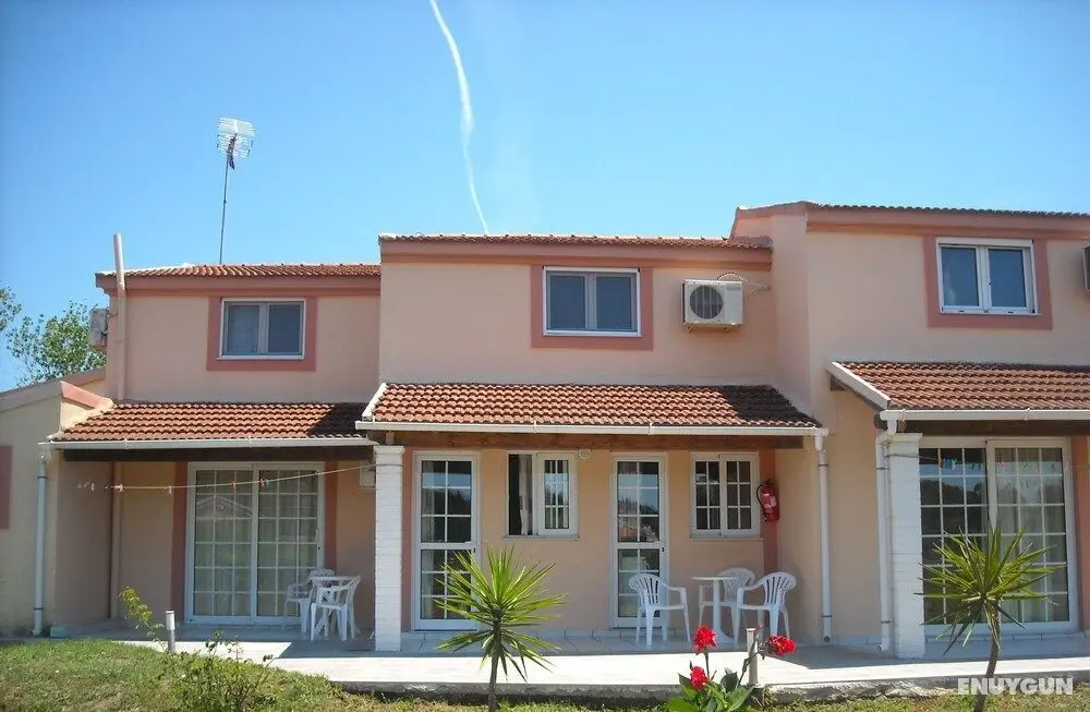 Demis Apartments - Oda Düzeni