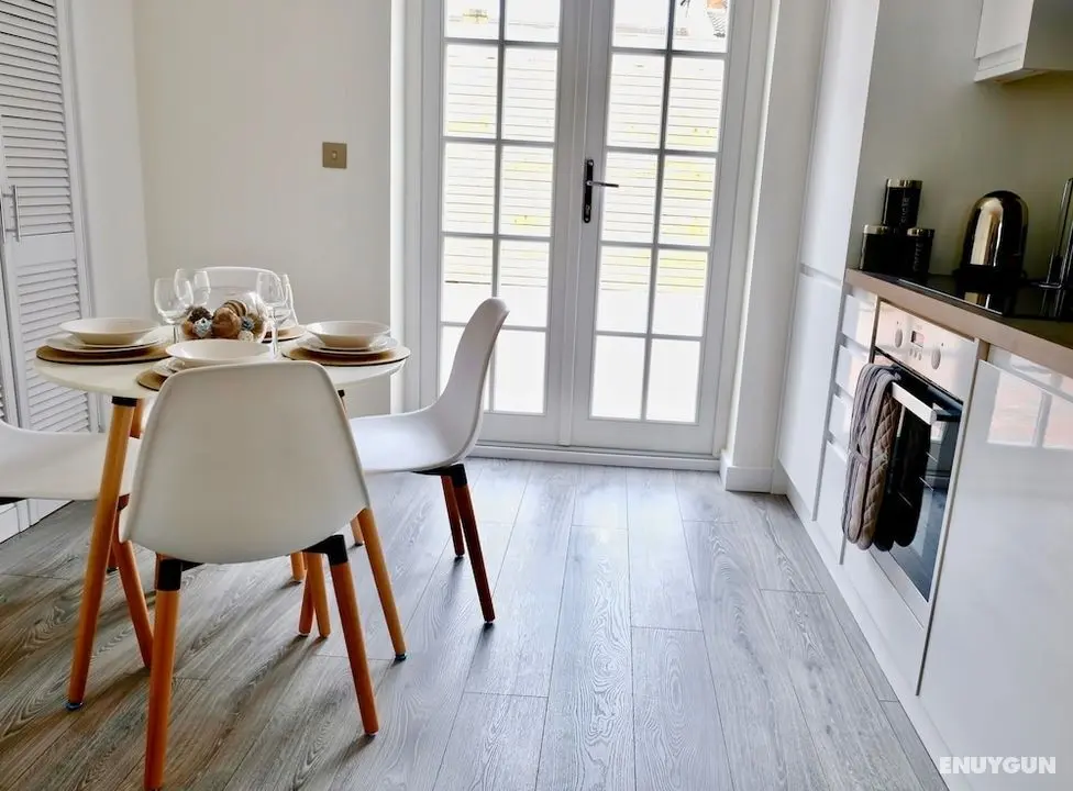 Derbyshire House - Öne Çıkan Resim