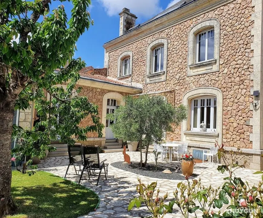 Villa des roses - Öne Çıkan Resim