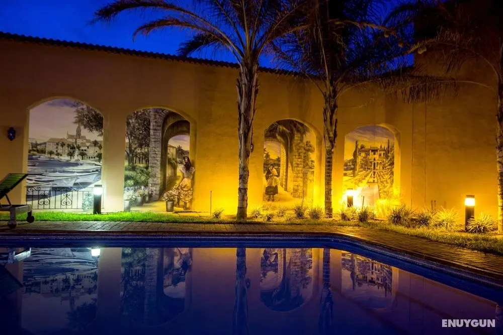 Desert Palace Hotel & Casino Resort - Havuz