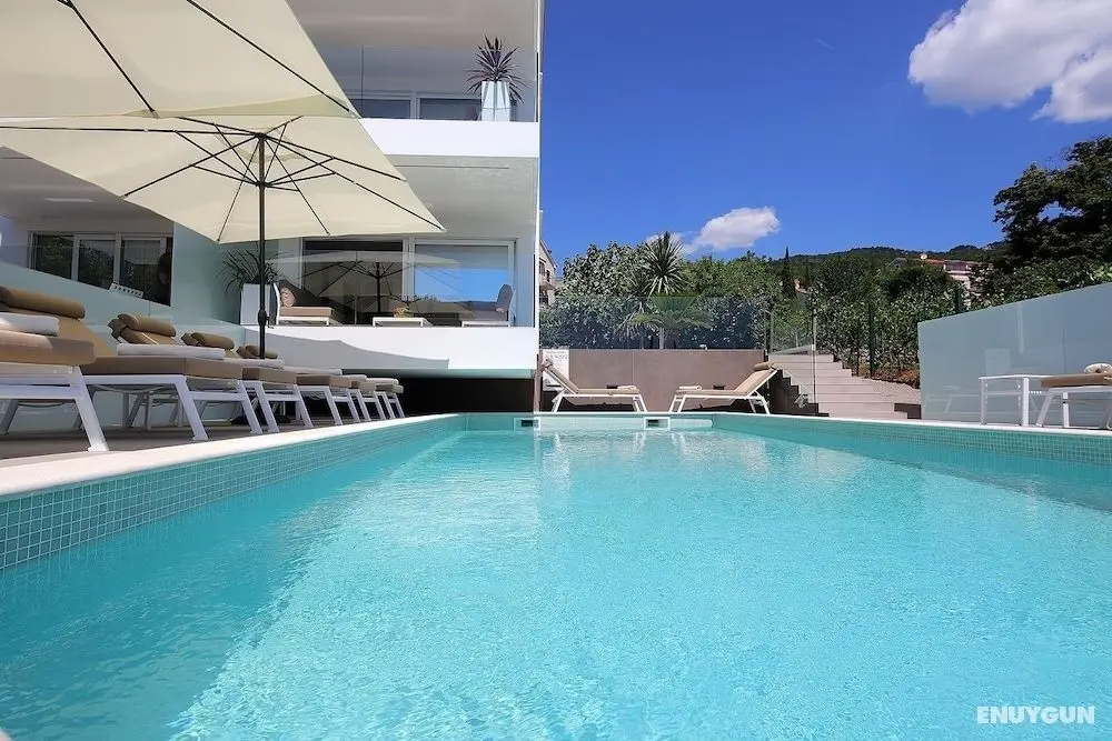 Designed Apartment with Swimming Pool - Öne Çıkan Resim