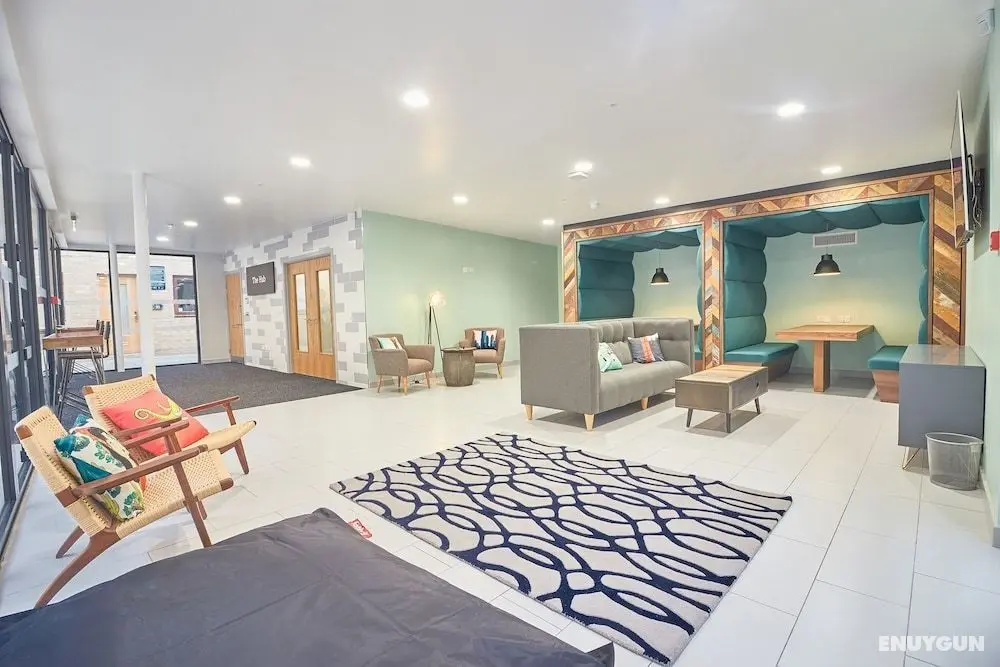 Destiny Student Meadow Court - Campus Accommodation - Öne Çıkan Resim