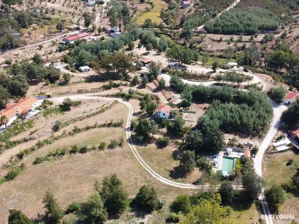Detached House With a Large Porch, Playground and Pool - Dış Mekan