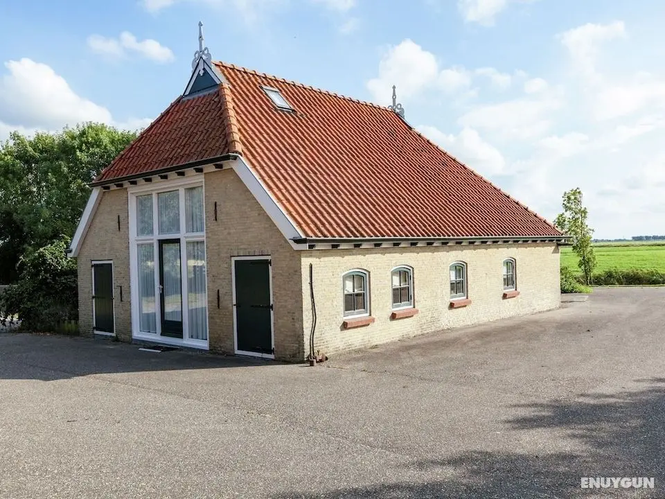 Detached Rural House With Garden in Pingjum, Friesland - Dış Mekan