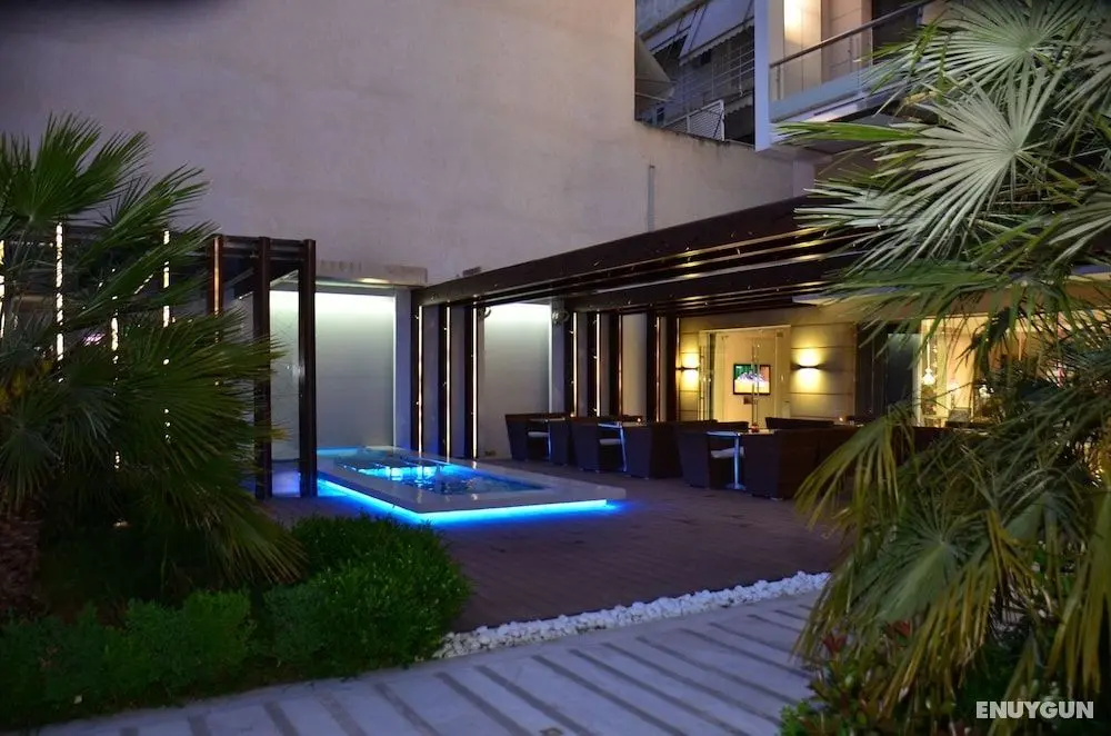 Deves Hotel - Lobi