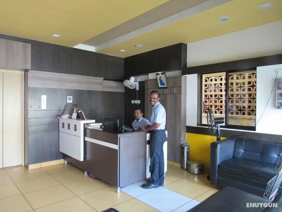 Devis Grand - Lobi