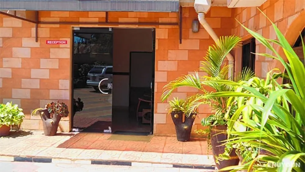 DewChurch Drive Hotel - Dış Mekan