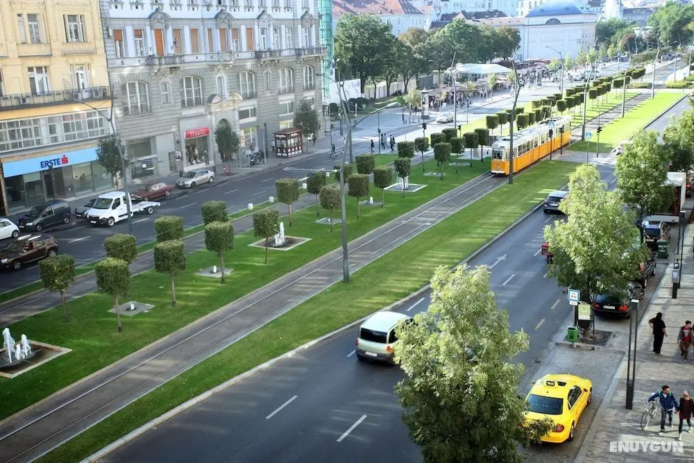 Dfive Apartments - Splendor - Oda Manzaraları