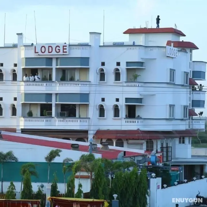 Dhanashree Hospitality - Bar,Restaurant & Lodging - Öne Çıkan Resim