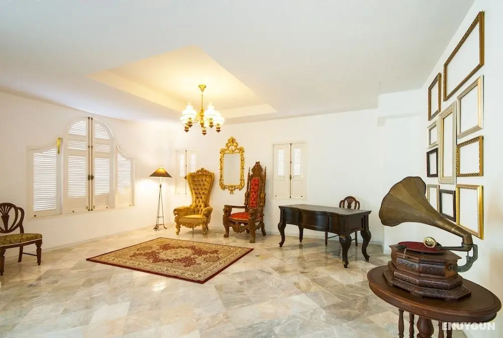 Dharasom Colonial House - Öne Çıkan Resim