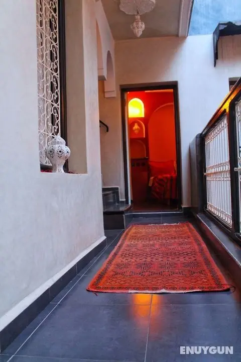 Diamant la Ville Rouge - Öne Çıkan Resim