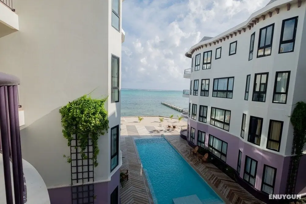 Diamante Beachfront Suites - Oda Manzaraları
