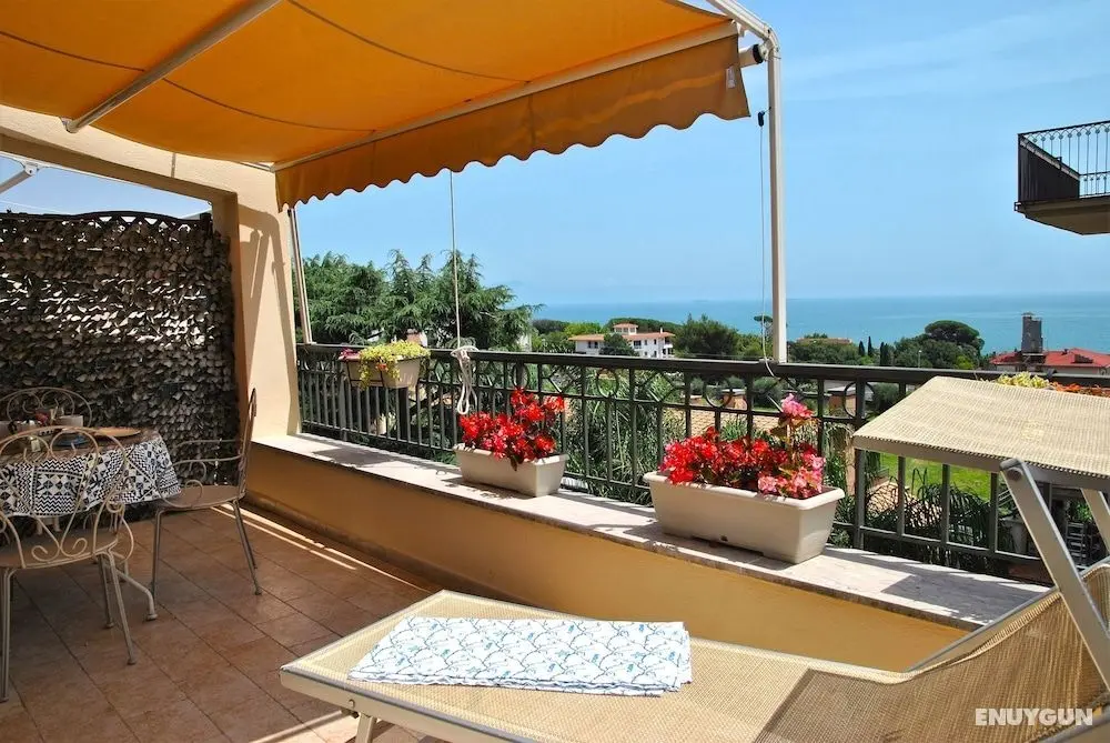 Dinky Home Air-conditioned Penthouse With Terrace Overlooking the sea - Öne Çıkan Resim