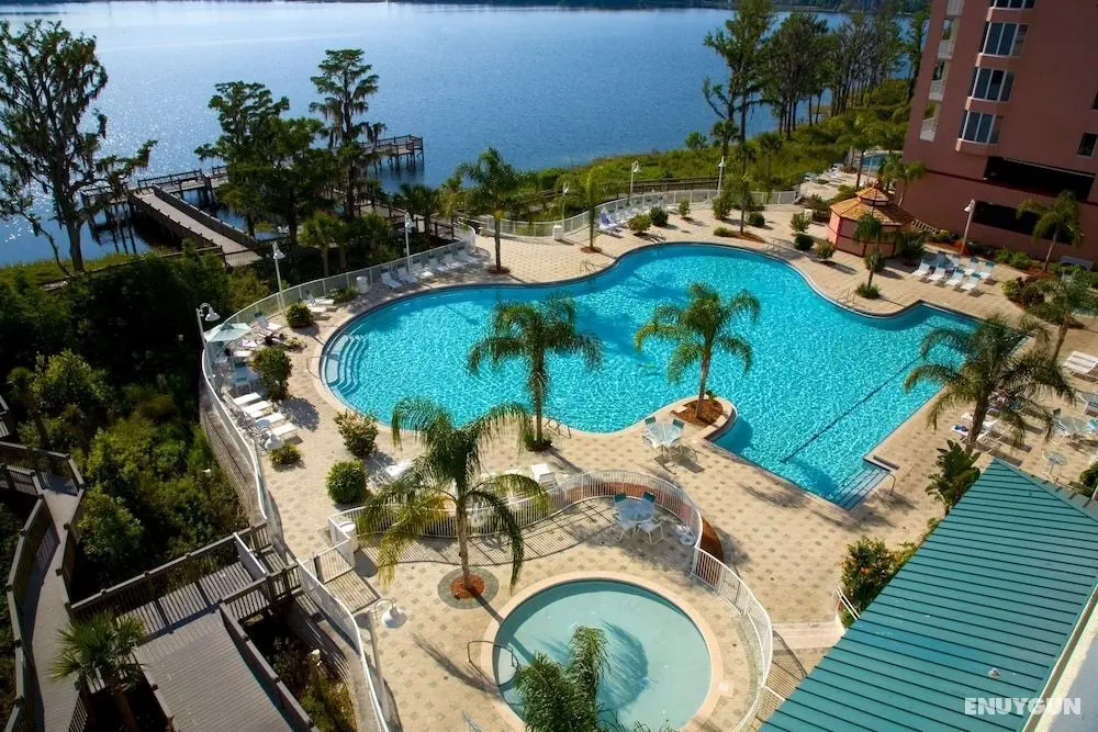Disney Penthouse Amazing Lake Bryan View 2 Bedroom Condo by Redawning - Öne Çıkan Resim